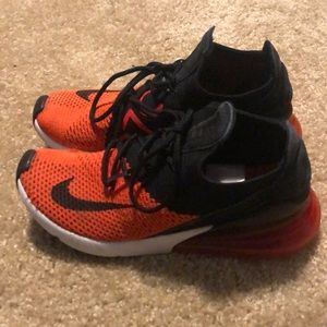 Nike 270 Air Max breathable running shoes Size 8